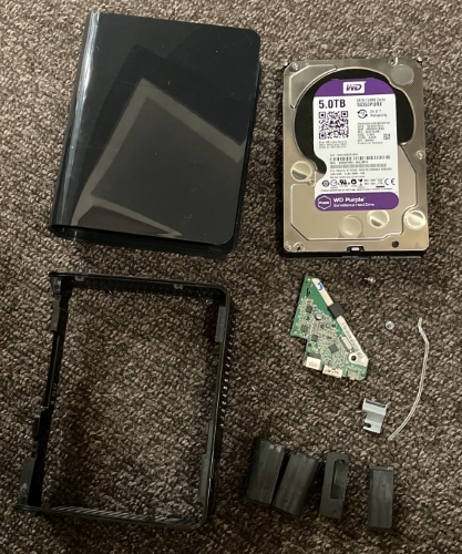 Friend&#39;s disassembled Western Digital Elements external hard drive